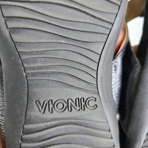 Vionic Black Sandals Women Size 11 Silver Detail Summer Comfort - Picture 9 of 12